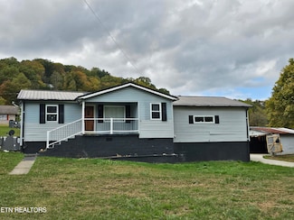 648 Poplar Ave, Jellico, TN 37762