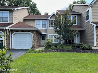 15 Saddle Ct, Tinton Falls, NJ 07753