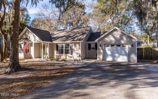 55 Ardmore Ave, Beaufort, SC 29907