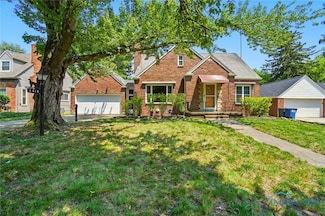 2818 Densmore Dr, Toledo, OH 43606