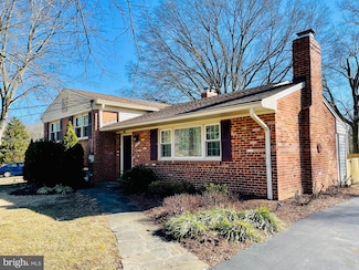 1909 Courtland Rd, Alexandria, VA 22306