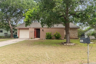 7701 Rainey Meadow Ln, Live Oak, TX 78233