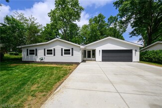 791 N Azalea Blvd, Barberton, OH 44203