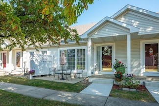 555 SE Laurel St Unit 22, Waukee, IA 50263