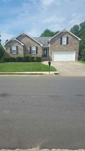 2776 Ridgepole Dr, Clarksville, TN 37040