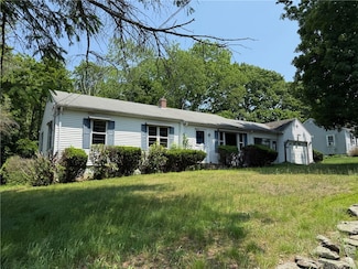 5 Pleasant View Cir, Greenville, RI 02828