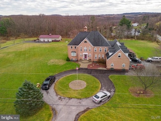 3045 W Scenic Dr, Danielsville, PA 18038
