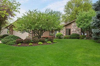0N718 Coventry Dr, Wheaton, IL 60187