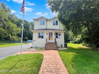 1666 Arthur Kill Rd, Staten Island, NY 10312
