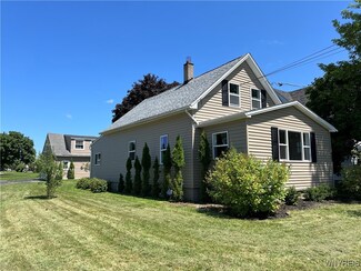968 Sherwood Ct, Depew, NY 14043