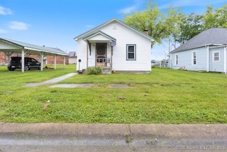413 E 3rd St, Eldon, MO 65026