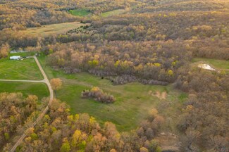 000 V Hwy, Edwards, MO 65326