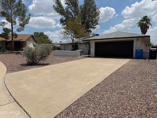 1019 E Rowlands Ln, Phoenix, AZ 85022