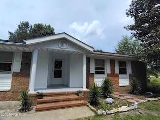400 Winchester Rd, Jacksonville, NC 28546