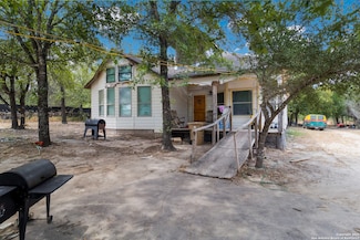 21925 Priest Rd, Elmendorf, TX 78112