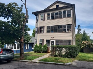 31 Bedford Ave, Worcester, MA 01604