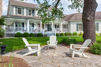 5N805 Dunham Trails Rd, Wayne, IL 60184