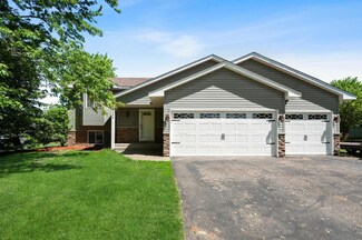 1004 Hillock St NW, Isanti, MN 55040
