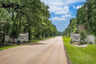 0 Cedarwood Dr, Enchanted Oaks, TX 75156