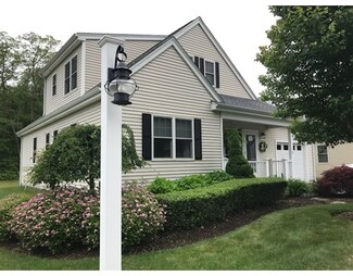 12 Benjaman Dr, Rochester, MA 02770