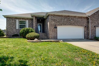 820 E Crystal Ave, Nixa, MO 65714