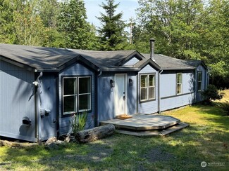 21686 Jefferson Beach Rd NE, Kingston, WA 98346