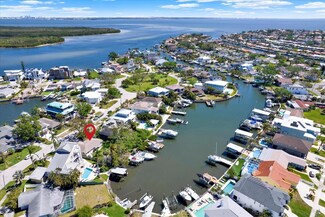 1904 Arrowhead Dr NE, Saint Petersburg, FL 33703