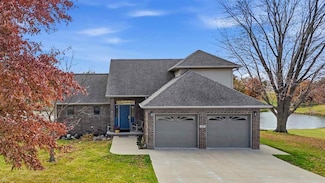 3329 Terrace Lake Rd, Crawfordsville, IA 52621