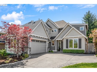 906 Cedar St, Lake Oswego, OR 97034