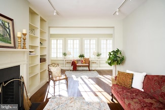 221 Stony Run Ln Unit J-2, Baltimore, MD 21210