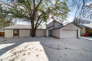 12008 E 88th Place N, Owasso, OK 74055