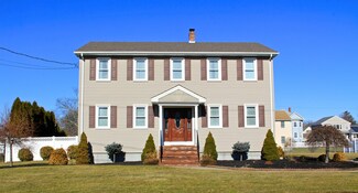 14 Woodside Ave, Fairhaven, MA 02719