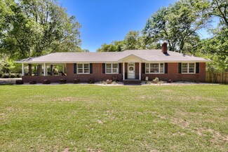 801 Hillcrest Dr, Johnston, SC 29832