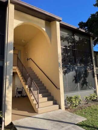 826 Sky Pine Way Unit 72, Greenacres, FL 33415