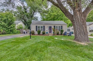 312 S Geyer Rd, Saint Louis, MO 63122