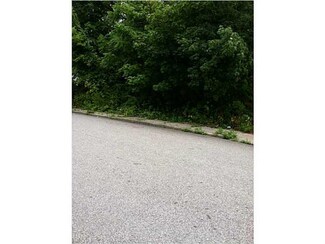 27 Bernice Ave, Woonsocket, RI 02895