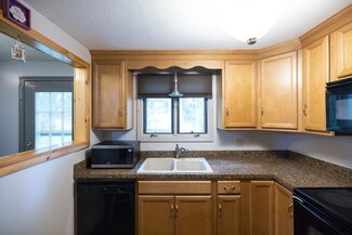 159 Elm St Unit 4, Southbridge, MA 01550