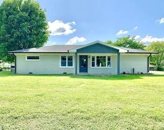 427 Wayne Dr, Hopkinsville, KY 42240