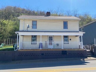 932 Marshall St S, Benwood, WV 26031