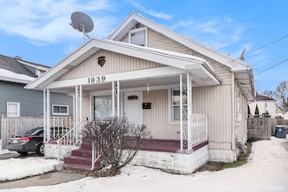 1839 Burlingame Ave SW, Wyoming, MI 49509