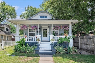 6316 Oak St, Kansas City, MO 64113