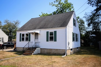 21 Laurier St, Somersworth, NH 03878