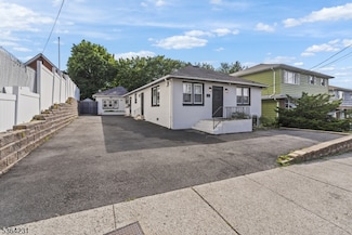 401-403 Essex St, Hackensack, NJ 07601