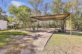 400 County Road 4023, Dayton, TX 77535