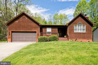 1706 Lakeview Dr, Cross Junction, VA 22625