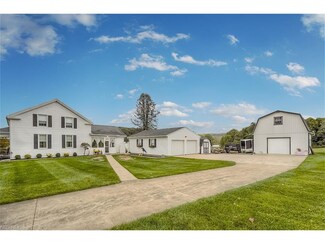 4254 Irish Rd NW Unit 24, Waynesburg, OH 44688