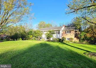 2403 Ravenview Rd, Lutherville Timonium, MD 21093