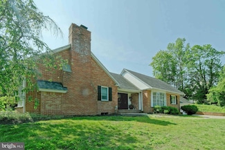 10 Lake Dr, Woodbury, NJ 08096