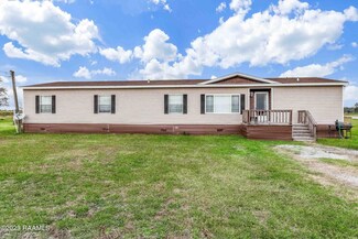 4911 Autumn Ln, Jeanerette, LA 70544