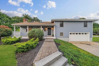 128 Summer St, Marshfield, MA 02050